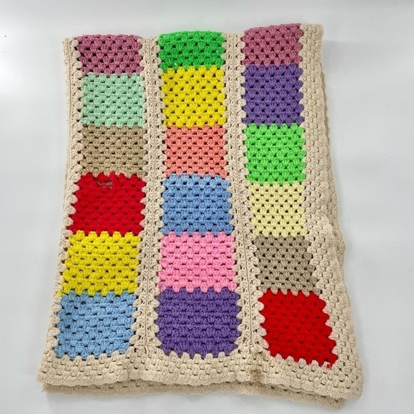Hand Stitched Granny Square Boho Star wool Crochet Blanket in Bright Colors - Picture 10 of 10